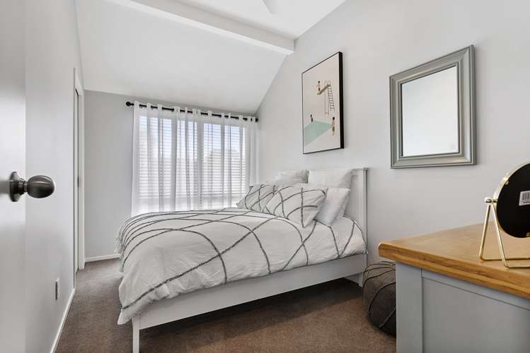 2/1 Aliford Avenue One Tree Hill_12