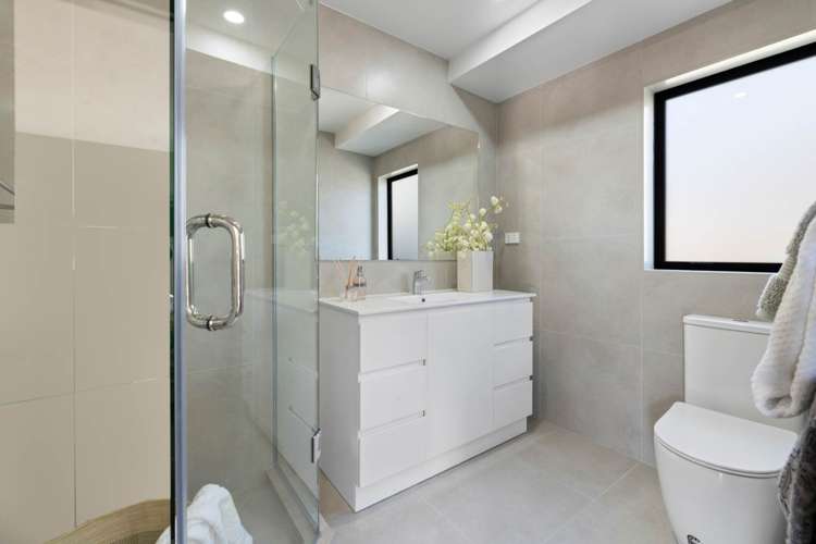 28 Arrowsmith Drive Clover Park_16