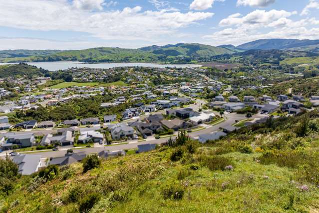 Owners Overseas - Lifestyle Section -2.6 acres