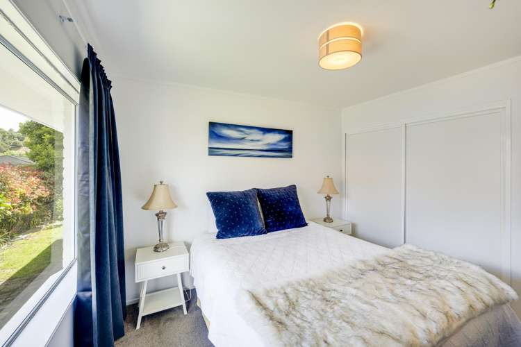 2 Fern Grove Taradale_14