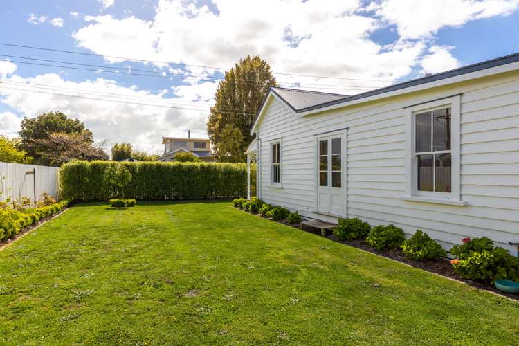 24 Dillons Point Road Islington_19