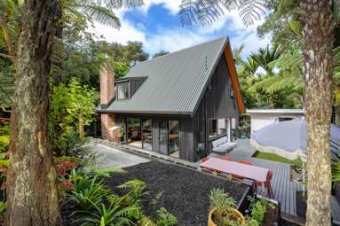 324 Huia Road_1
