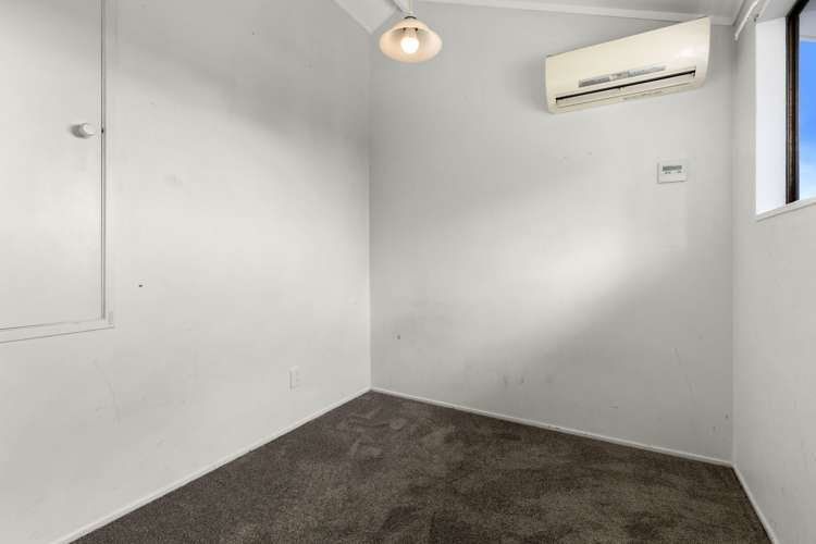 81 College Road Northcote_12