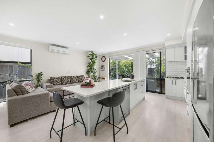 21 Grey Warbler Road Hobsonville_7