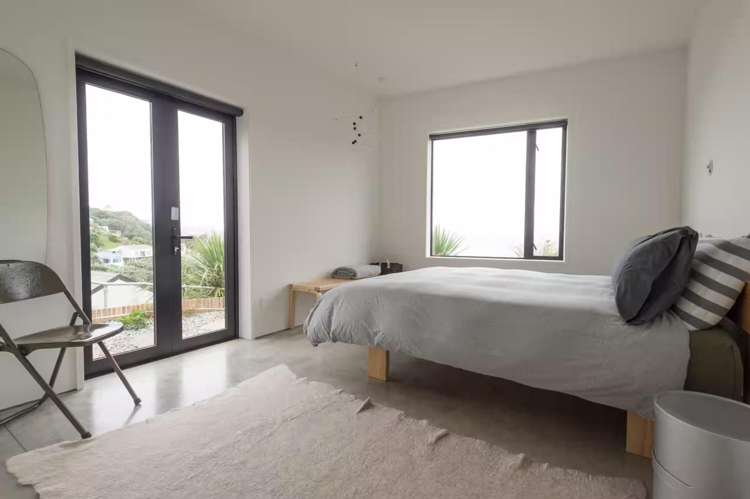  B/15 Hungerford Road Lyall Bay_23