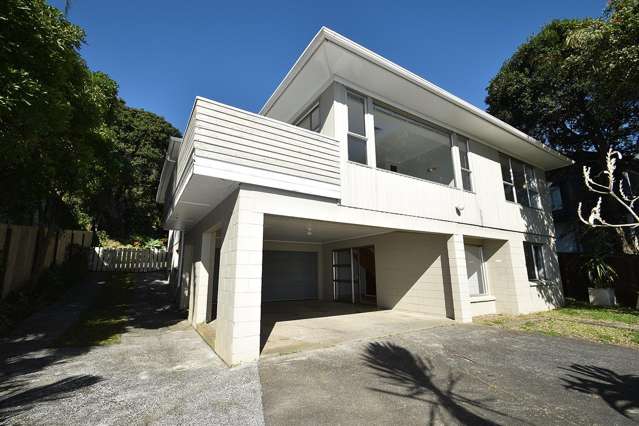 Muriwai house for rent