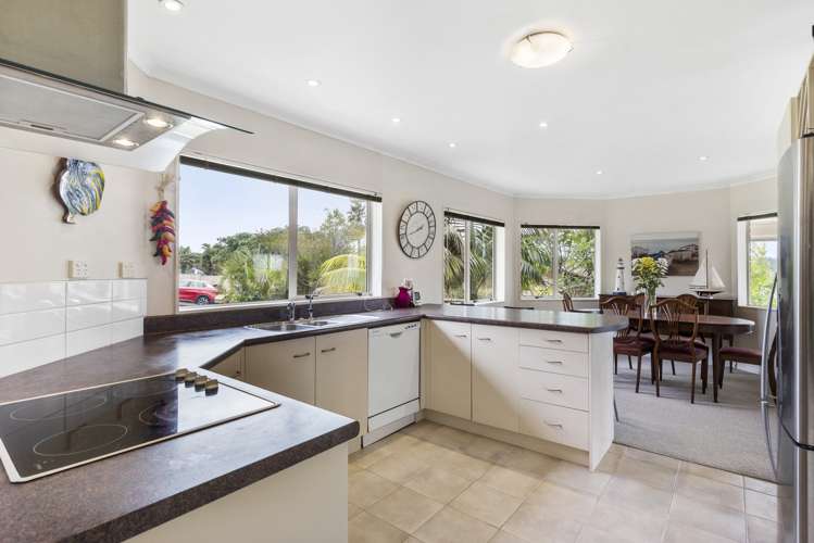 5 Rakau Views Orewa_9