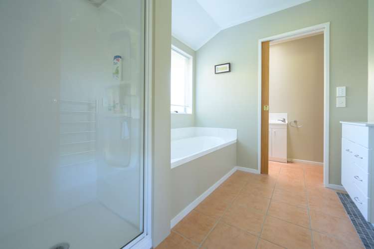 8 Ruffell Place Atawhai_16