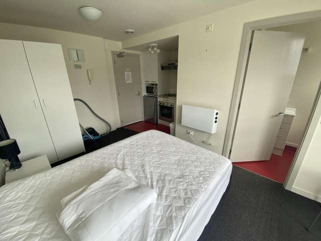 604/35 Abel Smith Street 2185_4