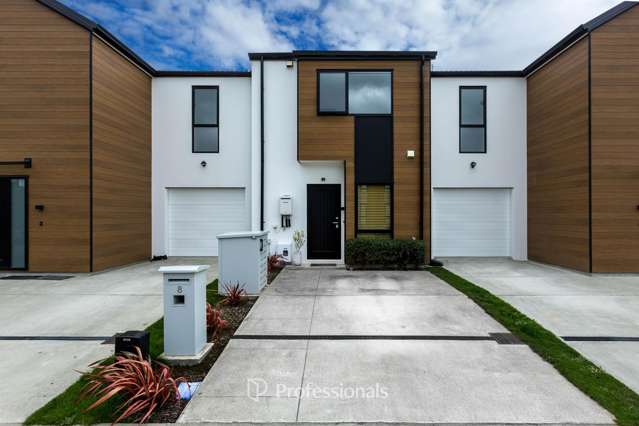 The Only Two-Bedroom on Cynisca Crescent