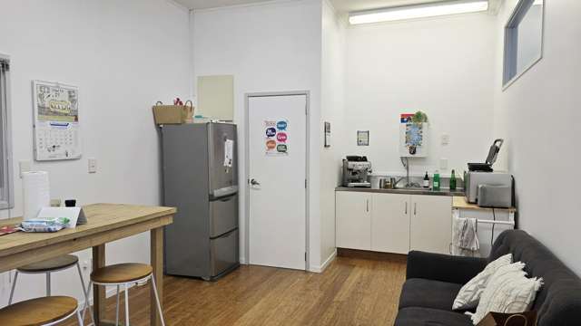 2/18 Aerodrome Road Mt Maunganui_4