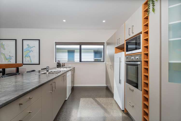5 Navigation Drive Cooks Beach_5