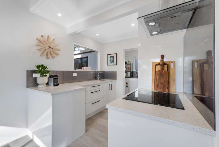 2/10 Trident Place Cockle Bay_11