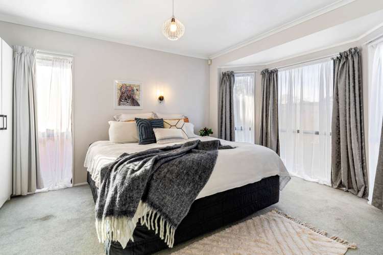 3 Evanda Crescent Conifer Grove_11