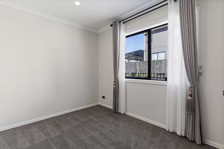 11 Bremner Ridge Street Flat Bush_19