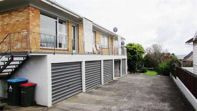 8/14 Seaview Terrace Mount Albert_1