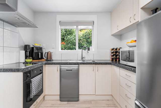 2/101 Bayswater Crescent Bromley_3