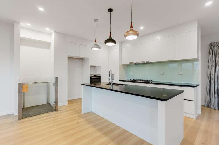 16 Moki Place Long Bay_4
