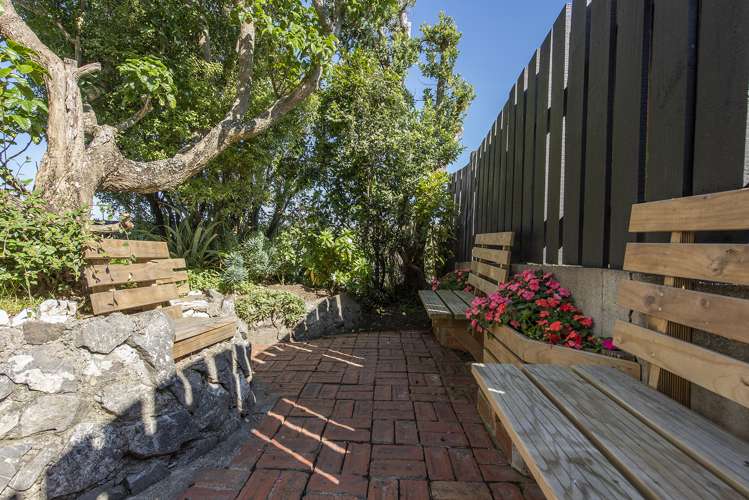 1 Doon Grove Papakowhai_25