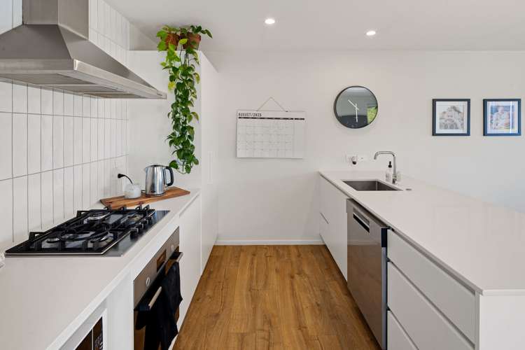 13 Temepara Drive Temple View_11