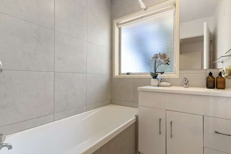 2/40 Edgeworth Road Glenfield_12