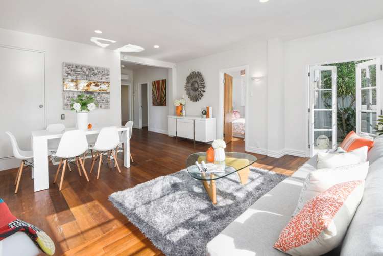 1/1 Palm Court Drive Glen Eden_11