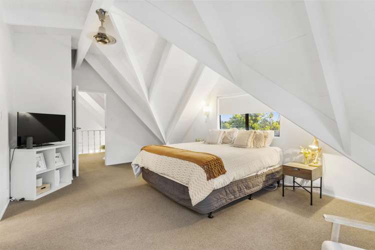 2/58 Aeroview Drive Beach Haven_6