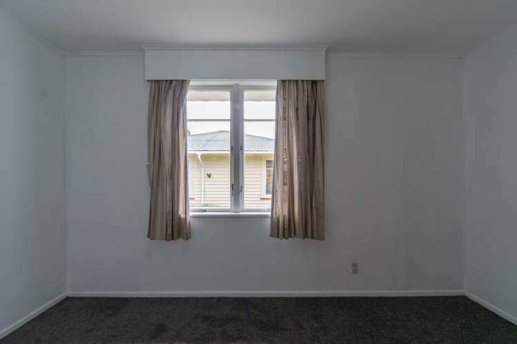 23 Greta Street Glenview_12