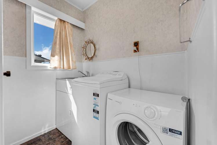 71 Beach Road Te Atatu Peninsula_13