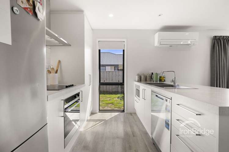 15 Woodford Avenue_3