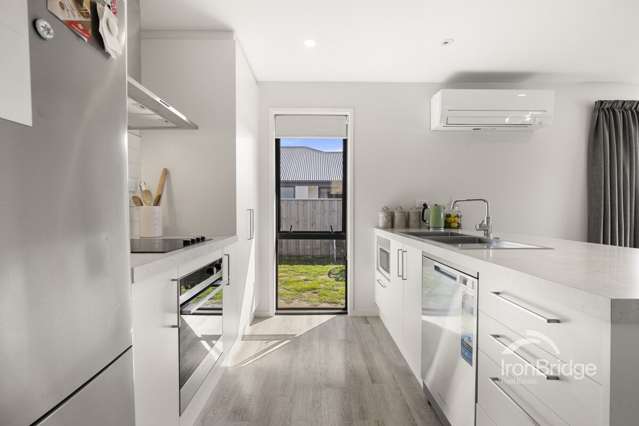15 Woodford Avenue Woodend_3