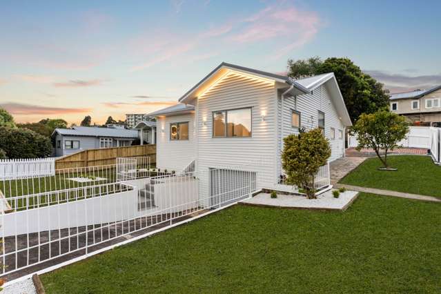 Dual Driveway Access in Three Kings