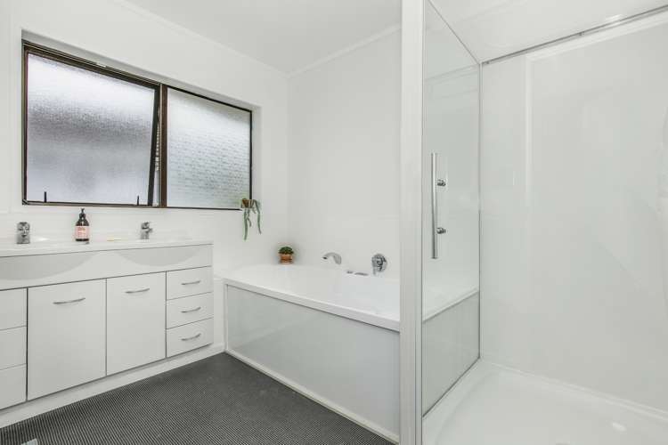 19 Pinehurst Place Wattle Downs_15