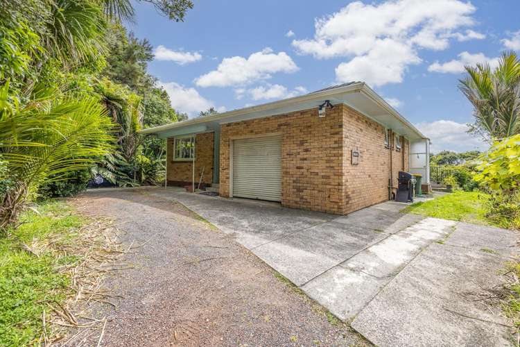 453 Scenic Drive Waiatarua_12