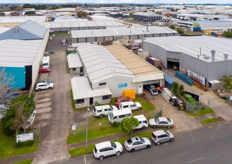 8 Aintree Avenue Mangere_1