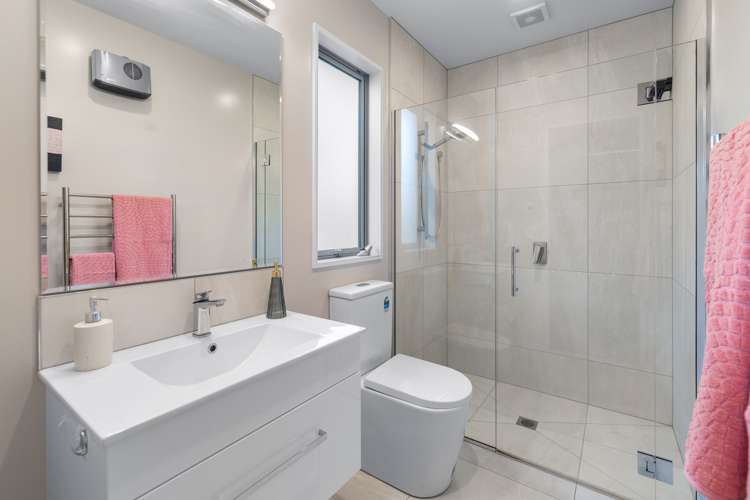 6 Biggles Place Lincoln_16