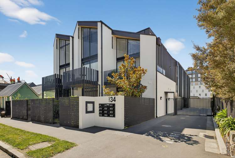 2/34 Cranmer Square_0