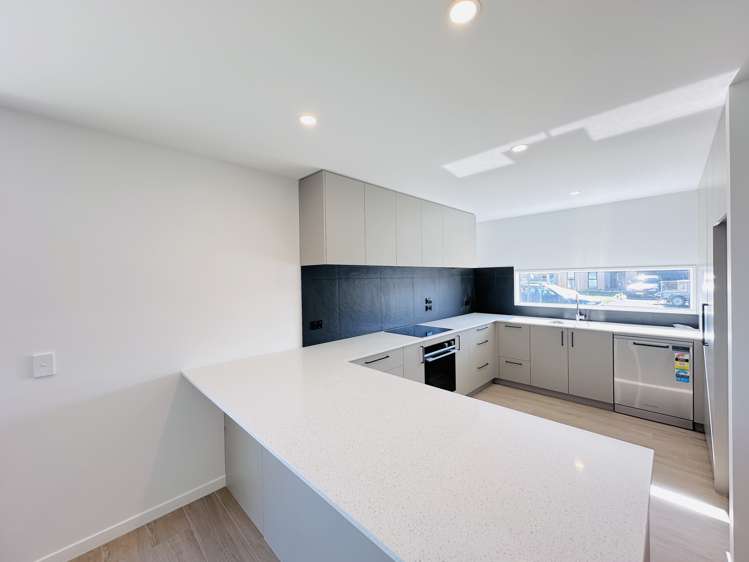 42 Tarata Way_2