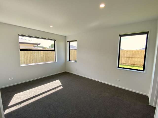 72 Crossley Avenue 500171_4