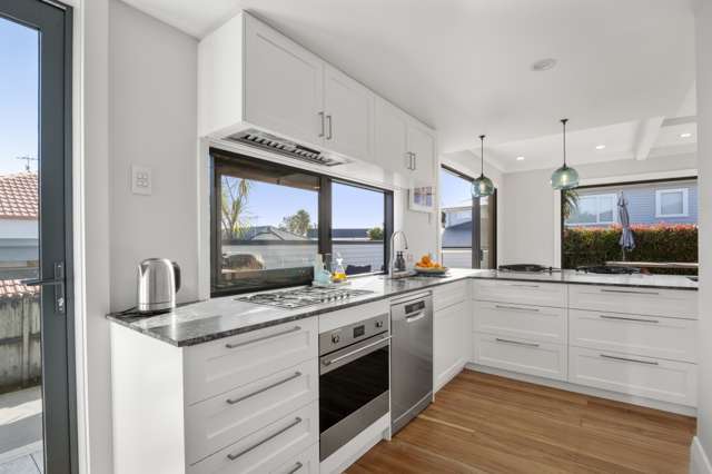 52 Wainui Avenue Point Chevalier_3