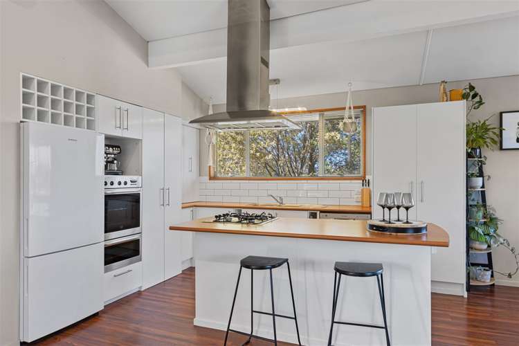 28 Yellowstone Crescent Burwood_11