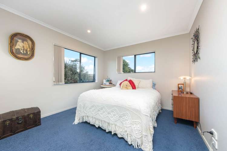 21 Raabia Close Parakai_12
