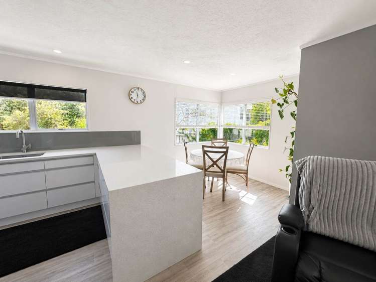 35 Cyclarama Crescent Massey_8