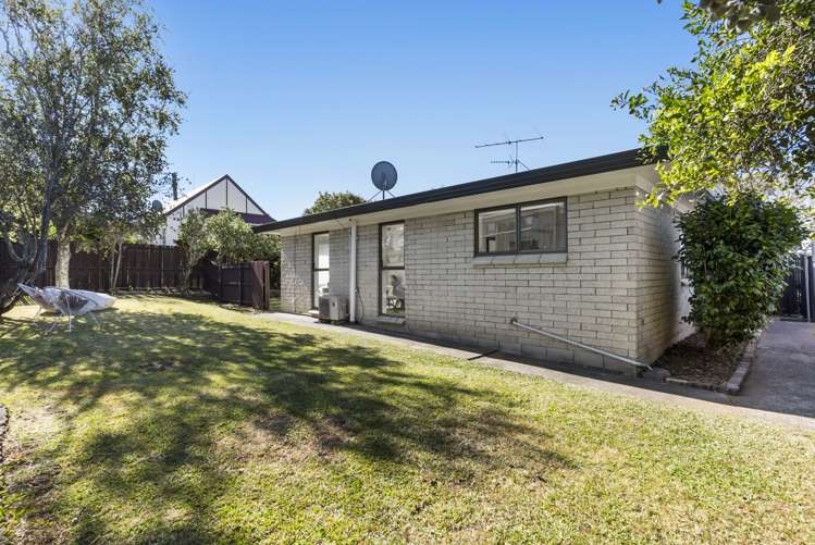 2/49 Butley Drive Farm Cove_14