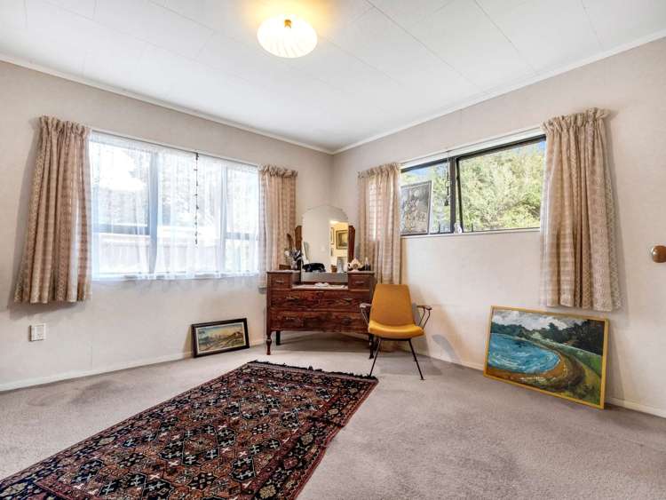 11 Oxford Road Lake Rotoma_14