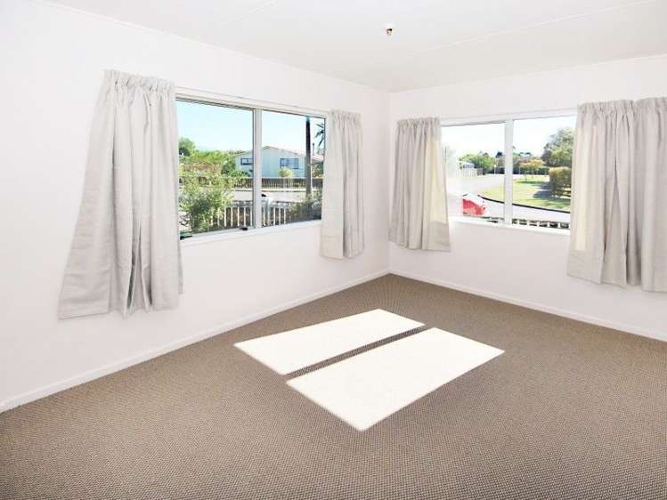 13 Tasman Crescent Carterton_6