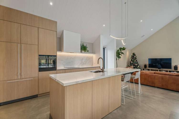 1 Walsh Street Albert Town_1