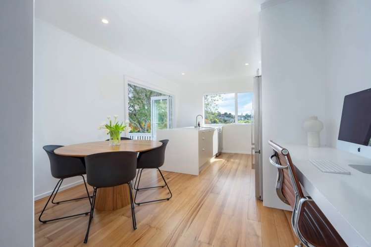 2/187 Titirangi Road Titirangi_8