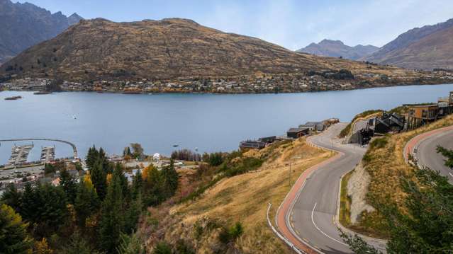 44 Angelo Drive Queenstown Hill_2