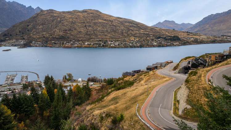 44 Angelo Drive Queenstown Hill_2